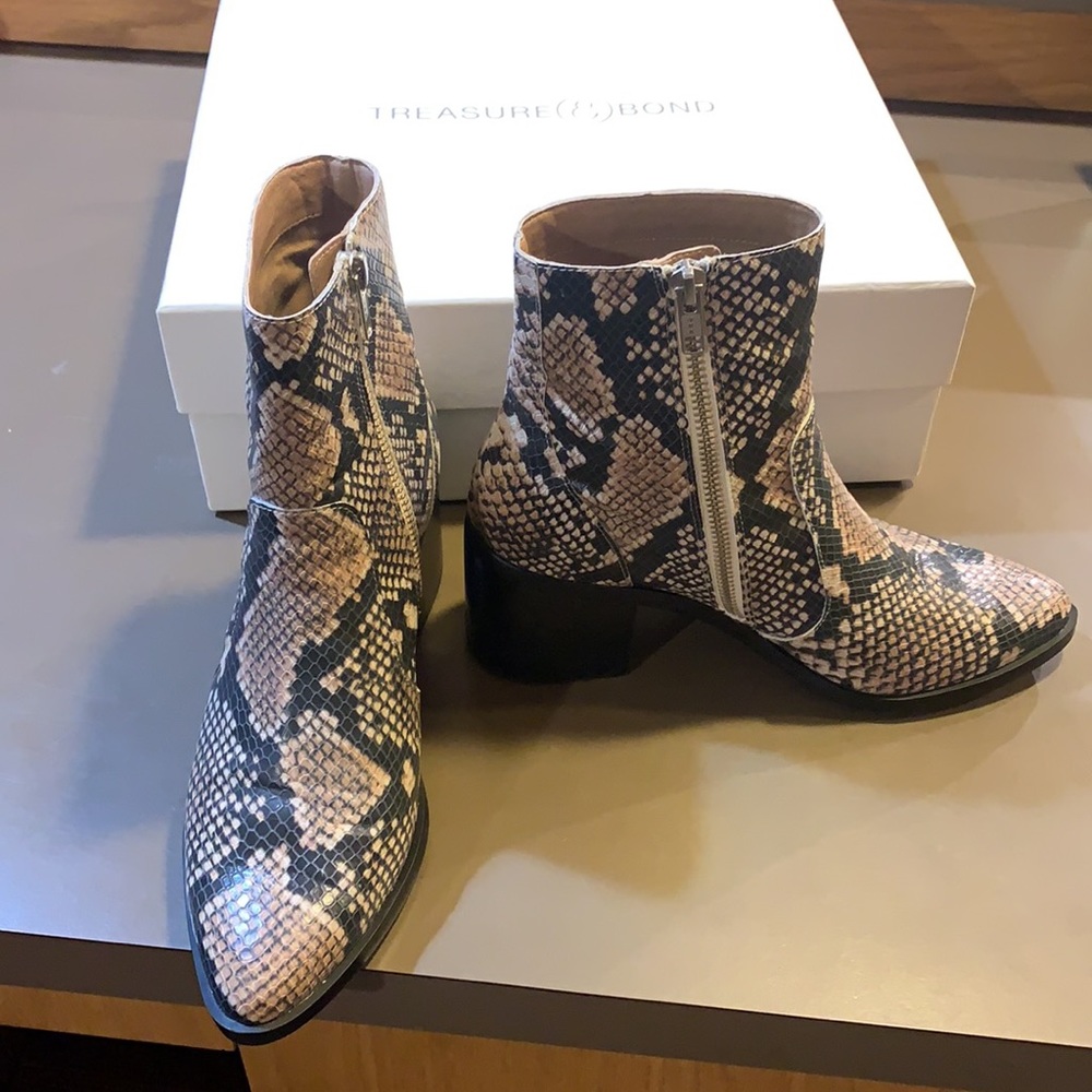 Treasure And Bond Python Looking Boots Size 7m - image 2